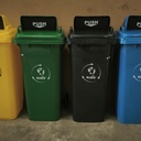 Tempat Sampah KLEEN 120 Liter Tutup Dorong