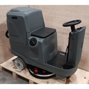 Ride-on Floor Scrubber / Mobil Mesin Sikat Lantai dengan Baterai