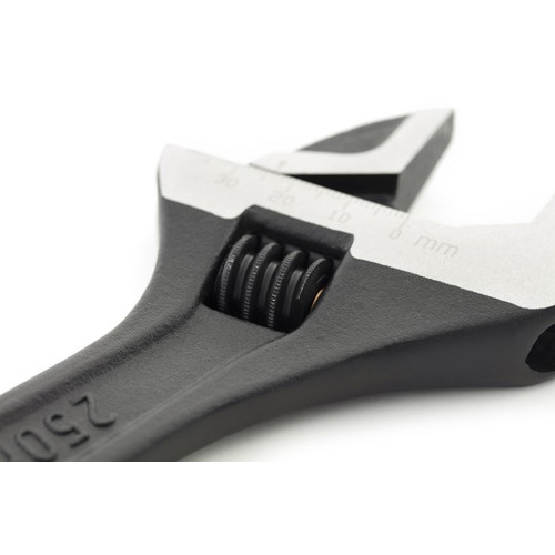 Kunci Inggris 6" 47122 Wide Jaw Adjustable Wrench Sata Tools