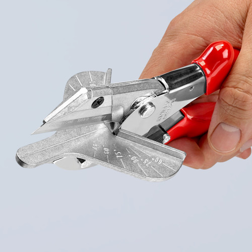 Gunting Plastik dan Karet 94 35 215 KNIPEX Mitre Shears For plastic and rubber sections