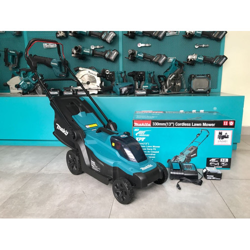 Makita Mesin Potong Rumput Dorong DLM330SF Cordless Lawn Mower 18V SET