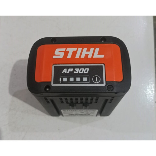 Stihl Battery 2.1 Ampere AP 300 Baterai 2.AH Cordless AP300