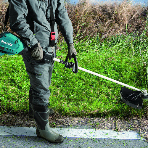 Makita Mesin Potong Rumput Senar UR007GZ01 Cordless Grass Trimmer 40V