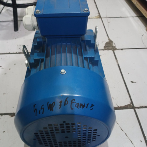 FAMOZE Dinamo 5.5 HP Penggerak Listrik 5.5HP 3 Phase Electro Motor 4 P