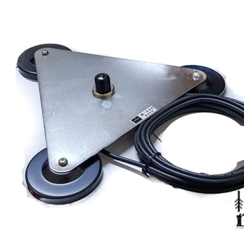 D Antenna A1131 Bracket Magnet Segitiga Antena Mobil Radio Komunikasi