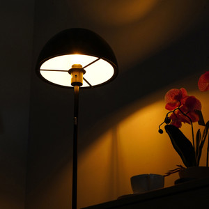 Informa Gristo Lampu Lantai - Hitam