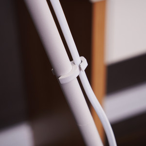 Informa Lampu Lantai Tripod - Putih
