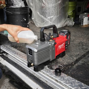 MILWAUKEE M18 FVP5 vacuum pump 5 CFM | Vacuum Cleaner  5 CFM (unit only)