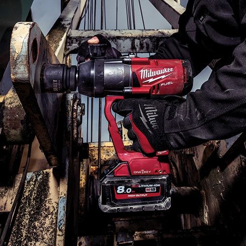 Pengencang Baut Milwaukee M18 ONEFHIWF1-0X + Baterai HB8 8Ah + Charger M12-18FC Rapid Charge 1” High Torque Impact Wrench 2440Nm Hingga Ulir M42