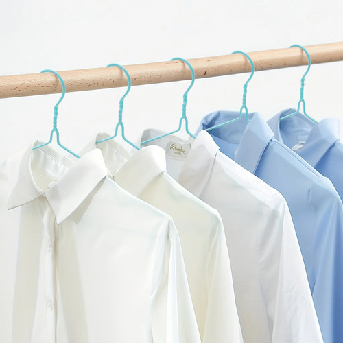 Kenmaster Gantungan Baju + Hook isi 8 Pcs  / Hanger KM-1668 Dengan Cantolan -1 Set - ISI 8 PCS - GANT098