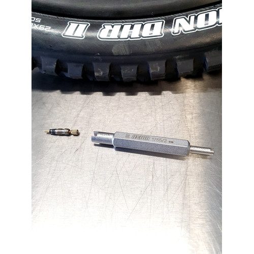 UNIOR Valve core remover - 1755/2