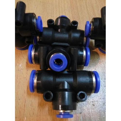 FITTING TEE REDUCE PNEUMATIC SELANG 6MM KIRI KANAN 4MM BAWAH
