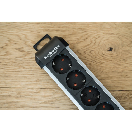 Stop Kontak Kabel Extension Terminal Listrik 6 Lubang Brennenstuhl Premium Protect Line 60.000A with surge protection (anti petir) & USB Charger 6 Socket 3m / Colokan Listrik Kabel Ekstensi 3 Meter Switch On Off - 1391010610