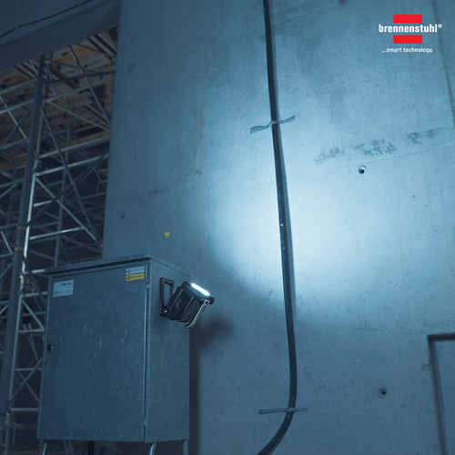 Lampu Senter LED Brennenstuhl Multi Battery LED Portable Work Light HL 3000 1173730000 - Tanpa Baterai, Kompatibel dengan Baterai BOSCH, Makita, Metabo, dll