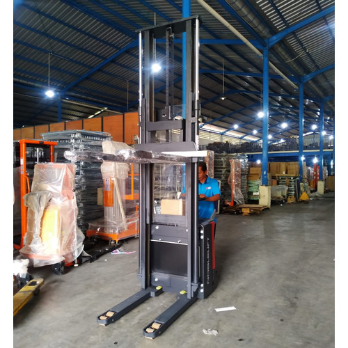 Sracker Full lectric Noblelift cap 1.5 Ton 3.4 m garansi termurah 2023