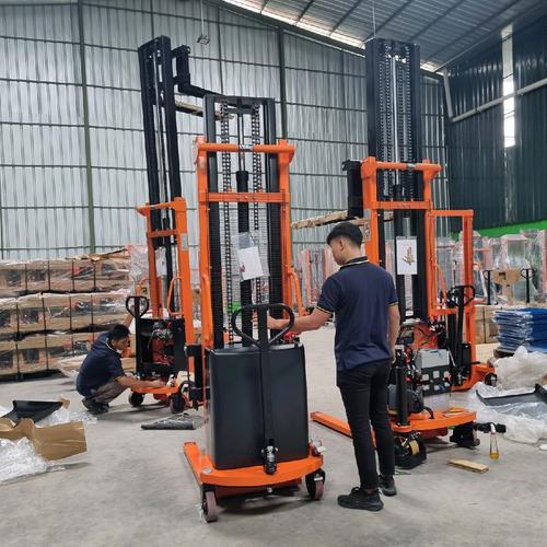 Semi Electrik Hand Stacker 1.5 ton x 1.6 meter