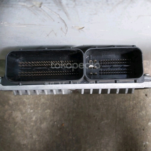 ENGINE CONTROL UNIT ECU MERCY DOUBLE CAN A 272 900 27 00