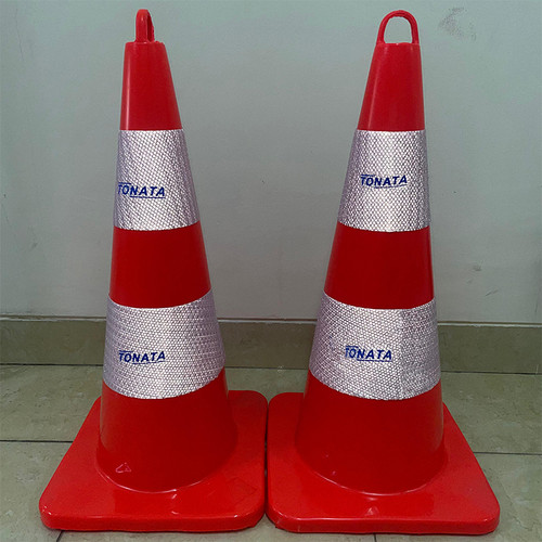 Safety Traffic Cone / Kerucut Lalu Lintas Tonata 1,3 Kg 65 cm / With Handle