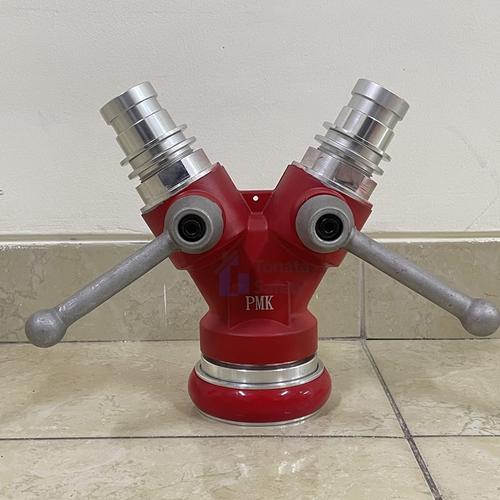 Y Connection Hydrant / 2 Handle 2.5 x 1.5 x 1.5 / Machino