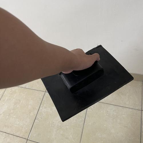 Wheel Chock 6 Kg / Pengganjal Roda 24 x 25 x 17.5 cm