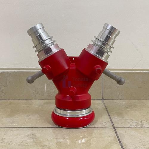 Y Connection Hydrant / 2 Handle 2.5 x 1.5 x 1.5 / Machino