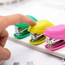 Deli E0220F 15sheets mini stapler