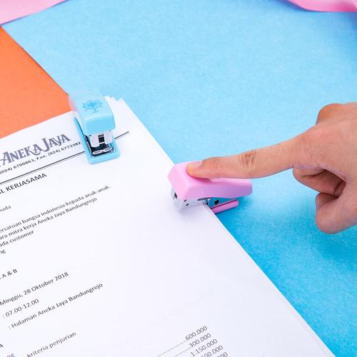 Deli E0303 School Stapler/Hekter-Mini Stapler #12 2C