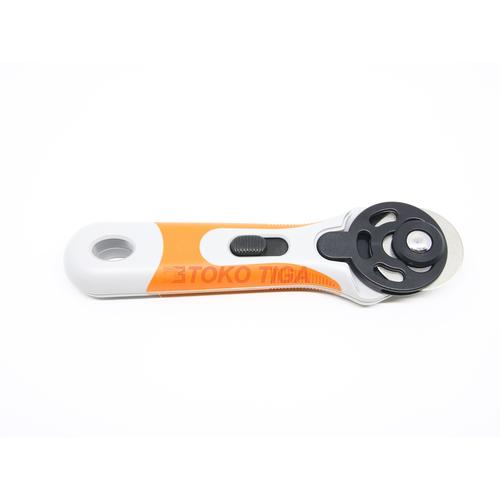 Rotary Cutter 45mm/45 mm DAFA RC-18 Alat Potong Bahan Pisau Putar