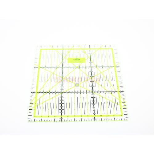 Quilting Ruler / Penggaris Quilting YICBOR 15 x 15 cm - 8710