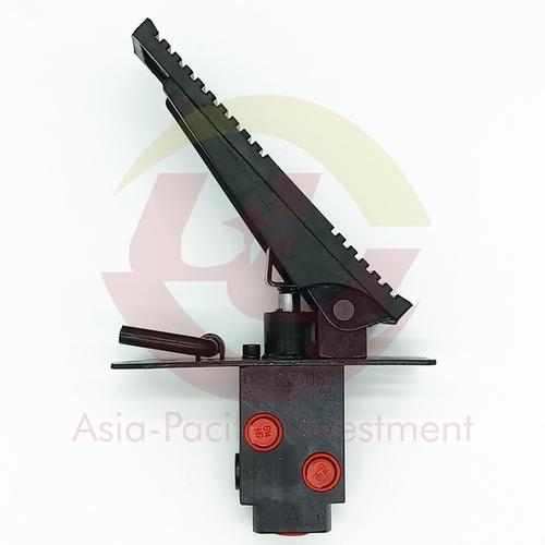Pedal Manual / Foot Valve Excavator One Way Hydraulic Breaker 20 Ton