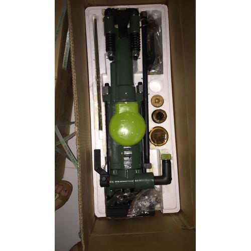 Y24 Mesin Bor Tambang Batu Tanpa Kaki / Hand-held Rock Drill