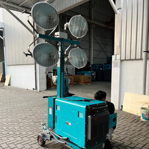 [EZR.1300001] Towerlamp 4x1000watt - Include Generator Set Untuk tambang