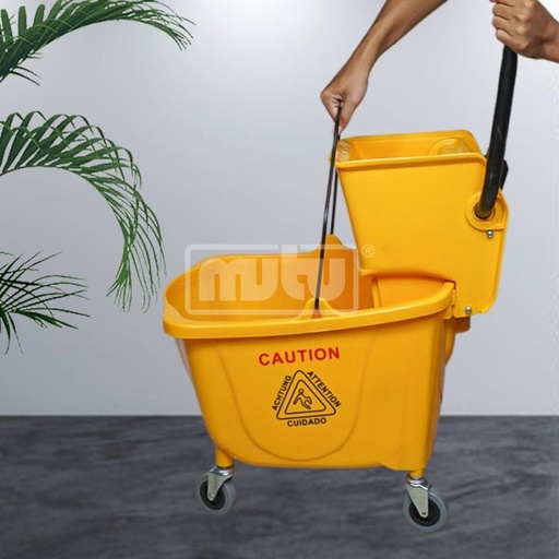 [EZO.5100256] Single Bucket dengan roda janitor pel untuk cleaning service MUTU