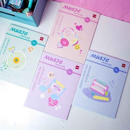 [EZO.7001036] Deli Writing Book / Buku Tulis Sekolah A5 58lembar Random Color CNA558