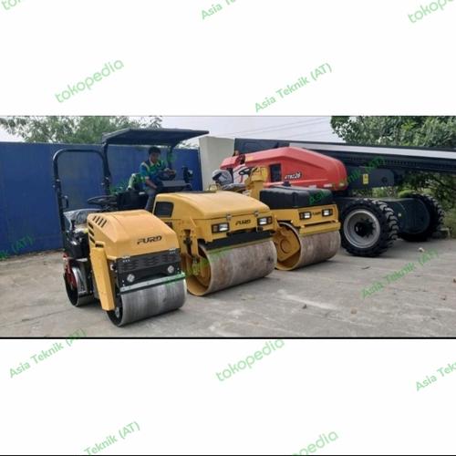 [EZM.1391205] Vibratory Roller 2.5 ton Terbaik.. Ride on Roller 2.5 Ton FYL880
