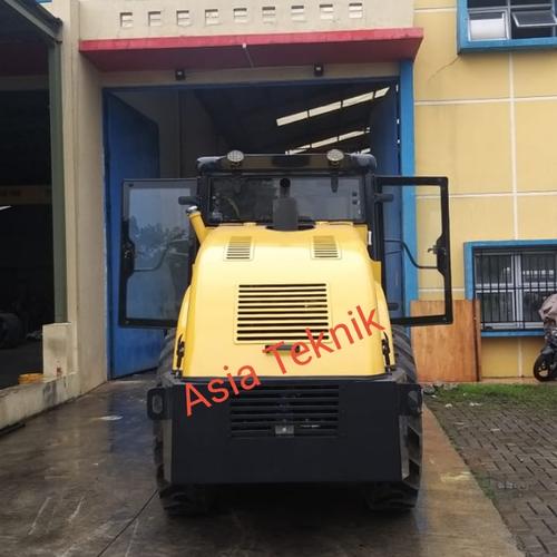 [EZM.1391817] tandem roller 8 ton. 8000kg engine cummins