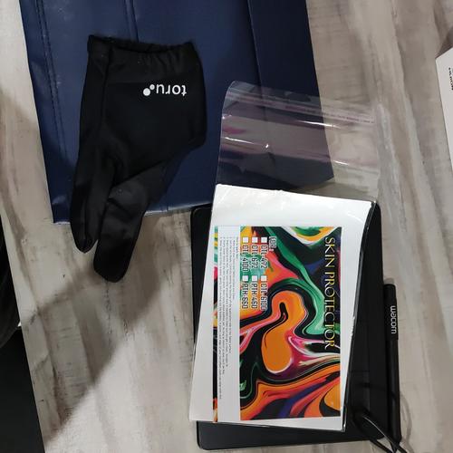 [EZO.7200527] Glove,softcase, dan Antigores Wacom & Huion