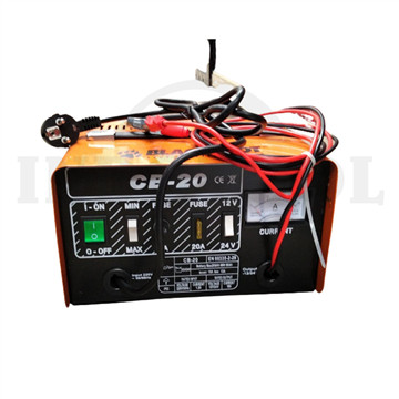 [EZM.5204059] CAS AKI MOBIL MOTOR CB200, 200W / BATTERY CHARGER BLACKFOOT
