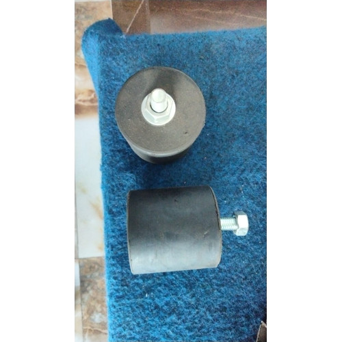 [EZO.1500028] karet monting 70mmx70mmxbaut M12 | Karet Buffer mounting