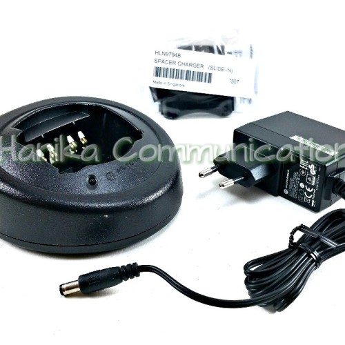 [EZO.1001662] Motorola PMTN4025C Charger GP328 GP338 ATS2500 Ori HNN9008 PMTN4025