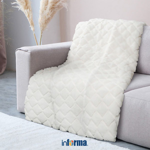 [EZO.0602765] Informa 127X152 cm Demi Selimut Throw Faux Fur - Putih